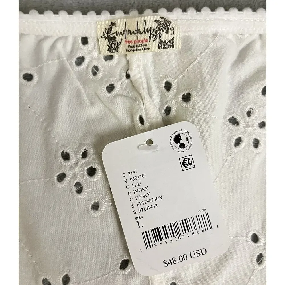 Free People Intimately Ivory Eyelet Size L Capri Pants Crop Coquette Flirty NEW
